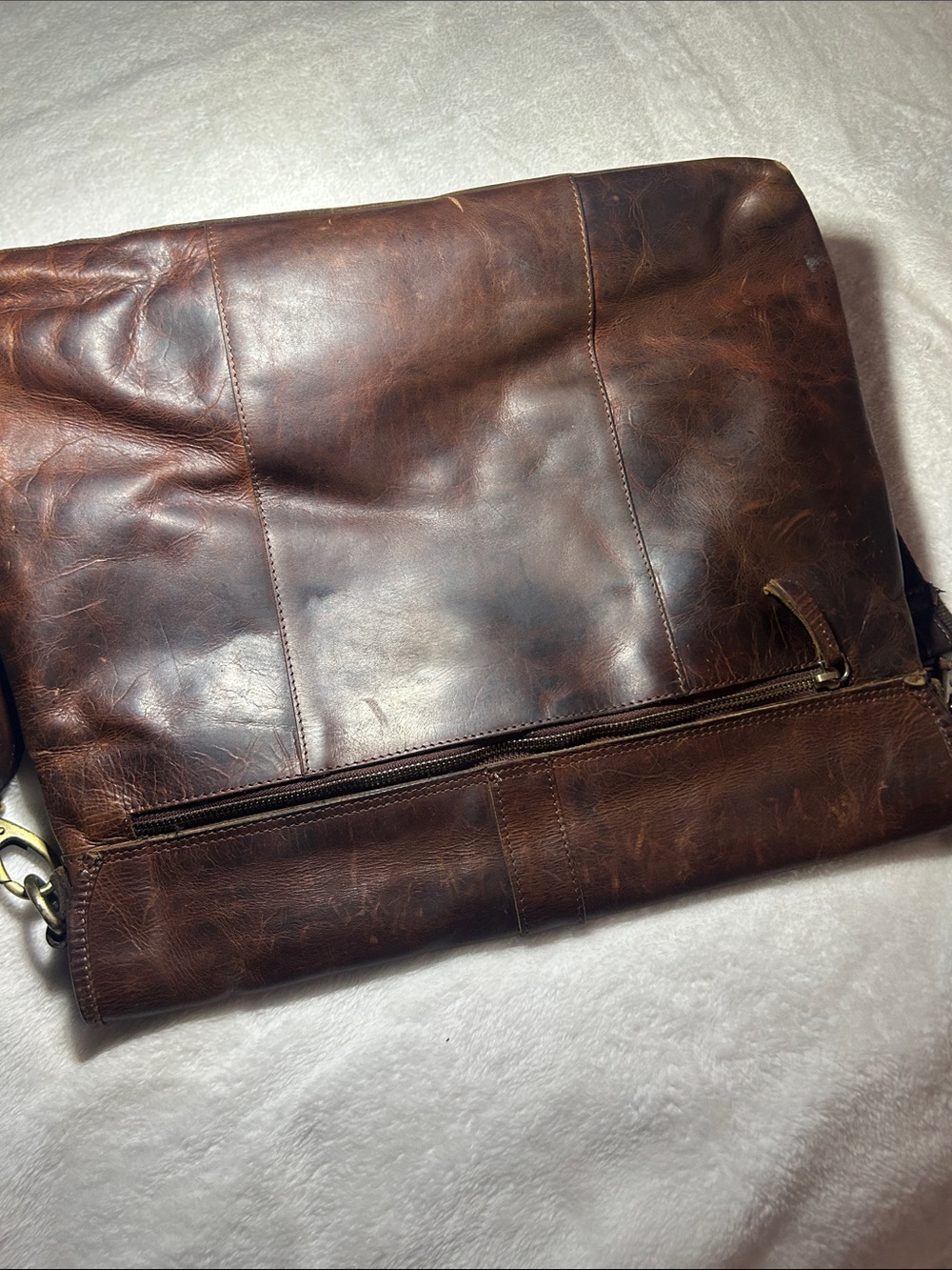 Men's Brown Leather Messenger Bag - Picture 10 of 13